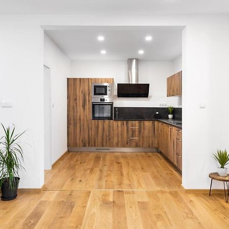 Domy Pod Palavou Apartment Klentnice Bagian luar foto