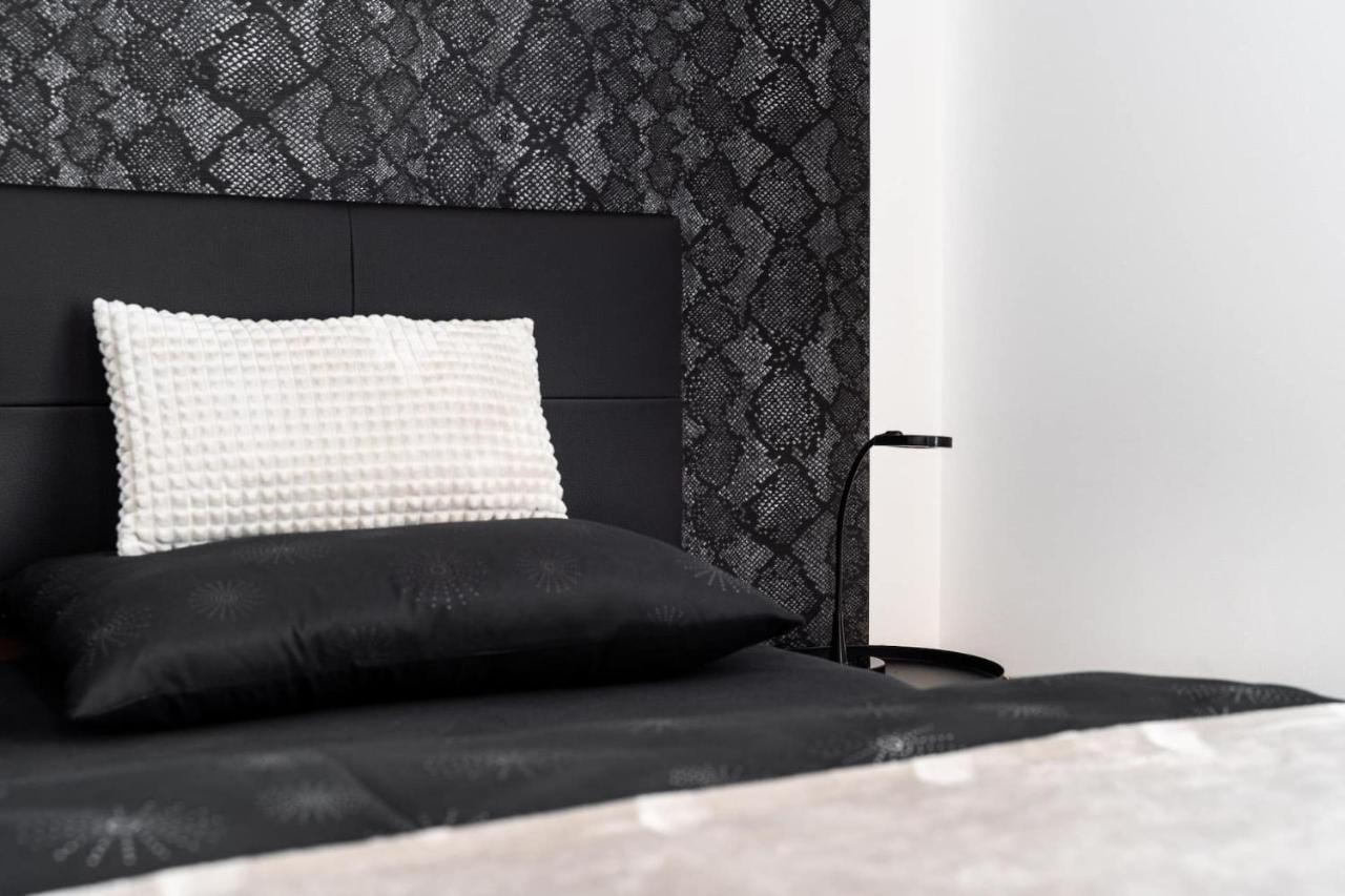 Domy Pod Palavou Apartment Klentnice Bagian luar foto