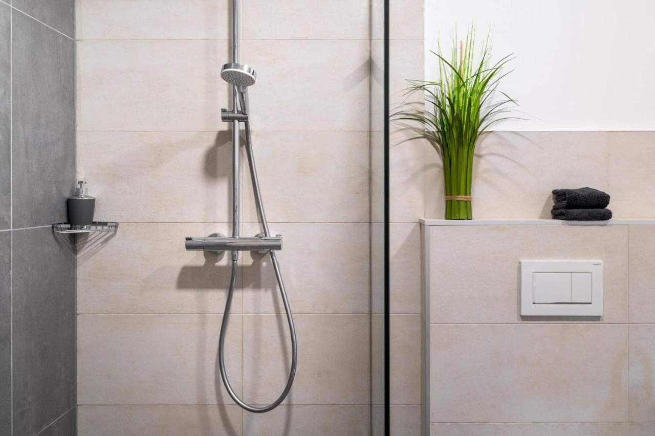 Domy Pod Palavou Apartment Klentnice Bagian luar foto