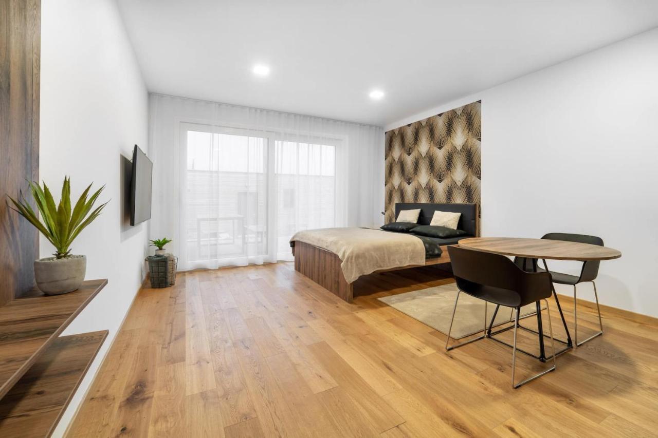 Domy Pod Palavou Apartment Klentnice Bagian luar foto