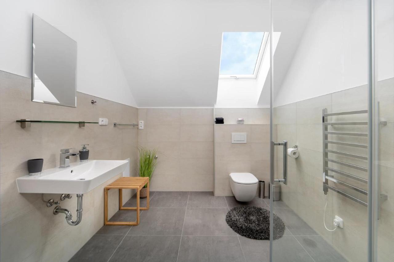 Domy Pod Palavou Apartment Klentnice Bagian luar foto